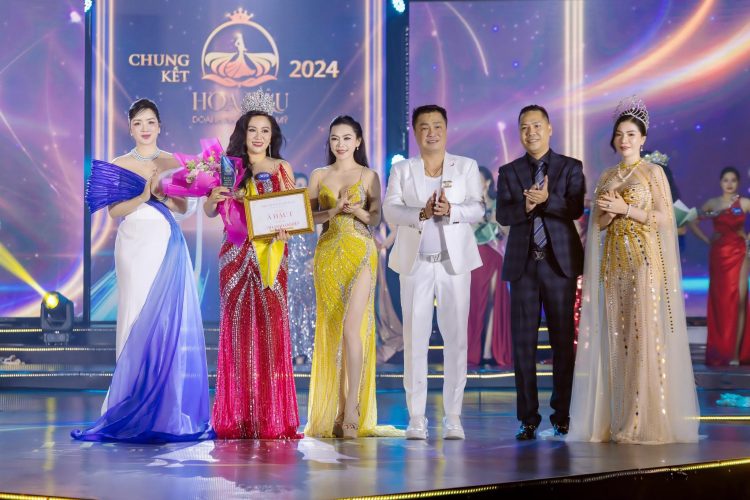 Nguyễn Ngọc Trang đăng quang Á hậu 1 Hoa hậu Doanh nhân Hoàn mỹ 2024