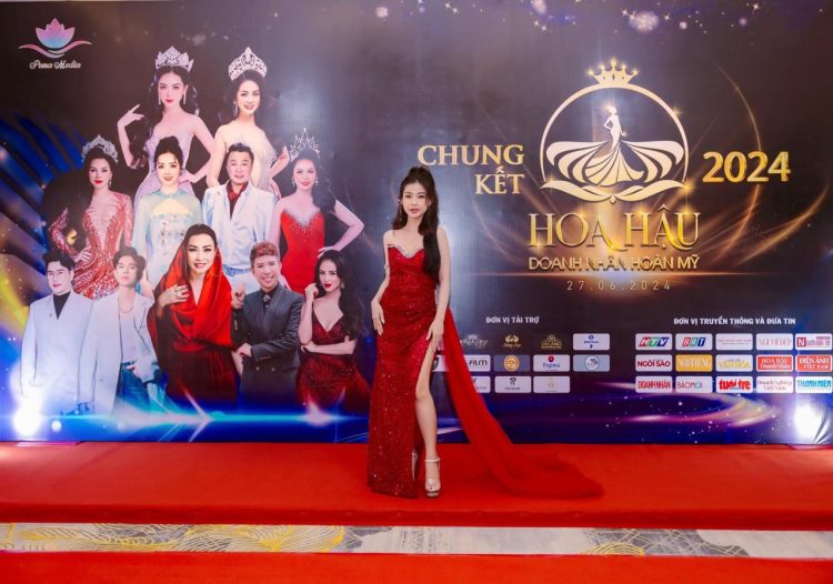 Người đẹp Nguyễn Thiện Thu An xuất hiện rạng ngời trong đêm chung kết Hoa hậu Doanh nhân Hoàn Mỹ 2024