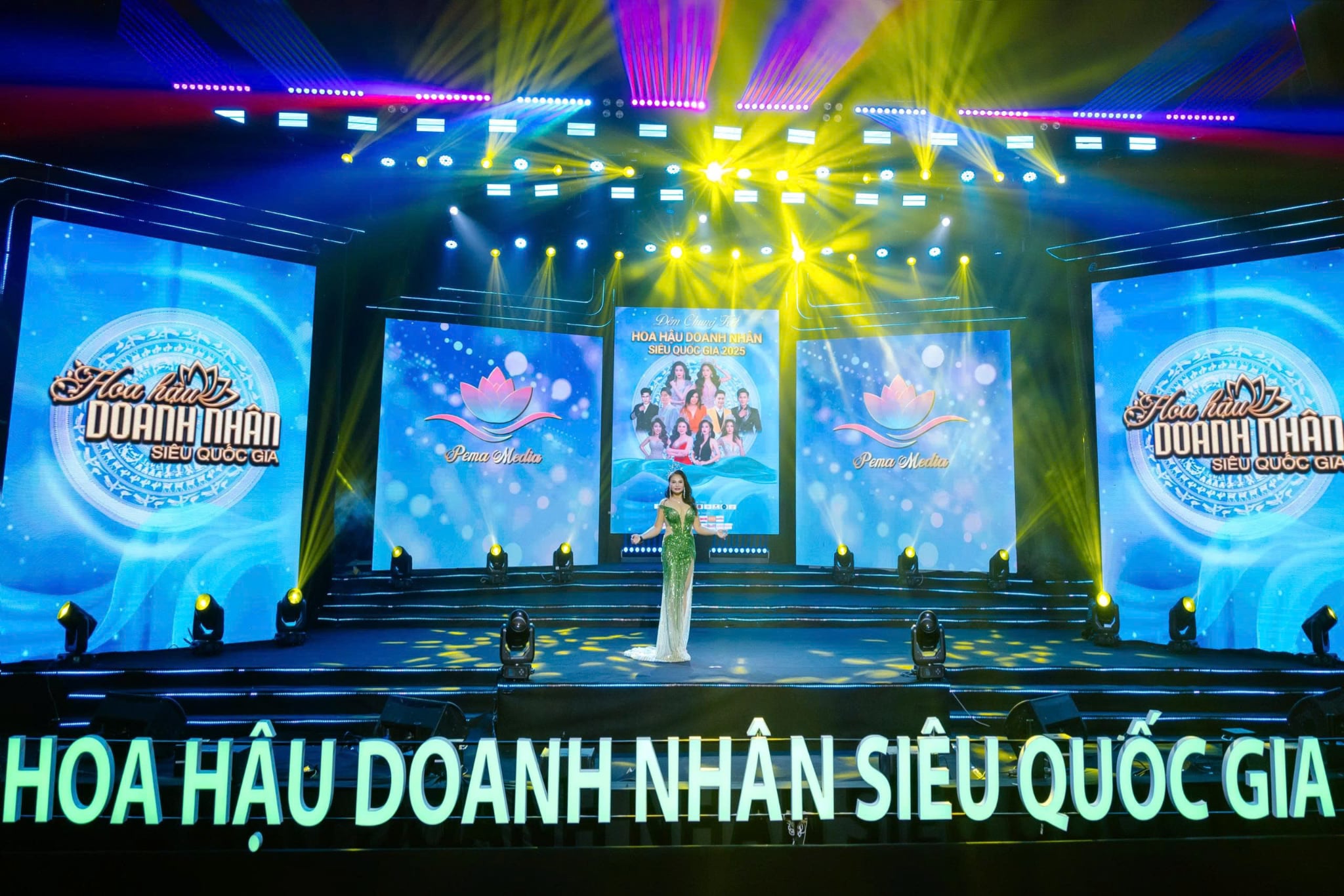 Ngồi “ghế nóng” giám khảo, Hoa hậu Nguyễn Tấn Thanh Tuyền lan tỏa thông điệp về nữ doanh nhân bản lĩnh