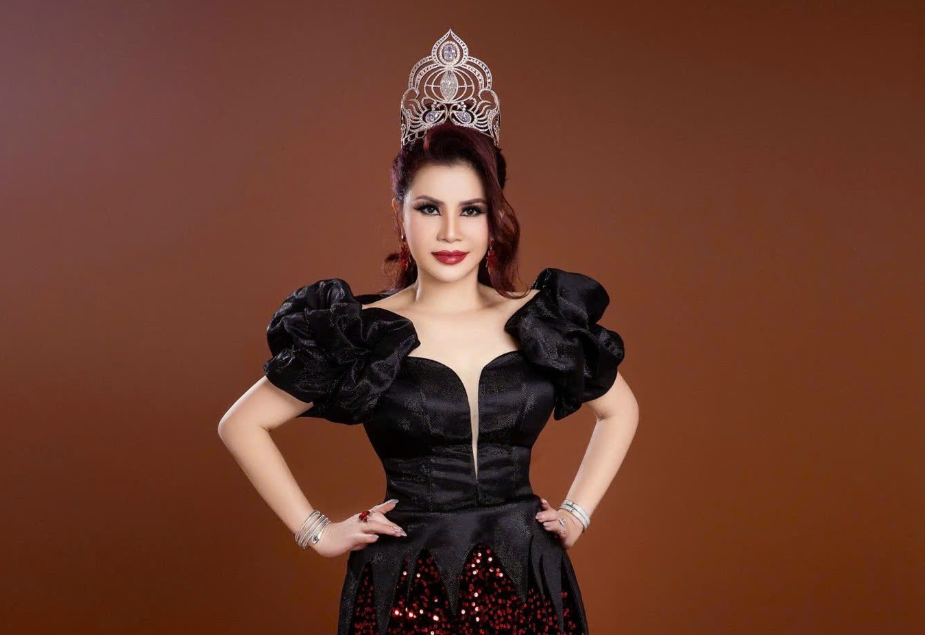 Hoa hậu Diễm Giang rạng rỡ mùa giáng sinh – lan tỏa năng lượng tích cực cuối năm